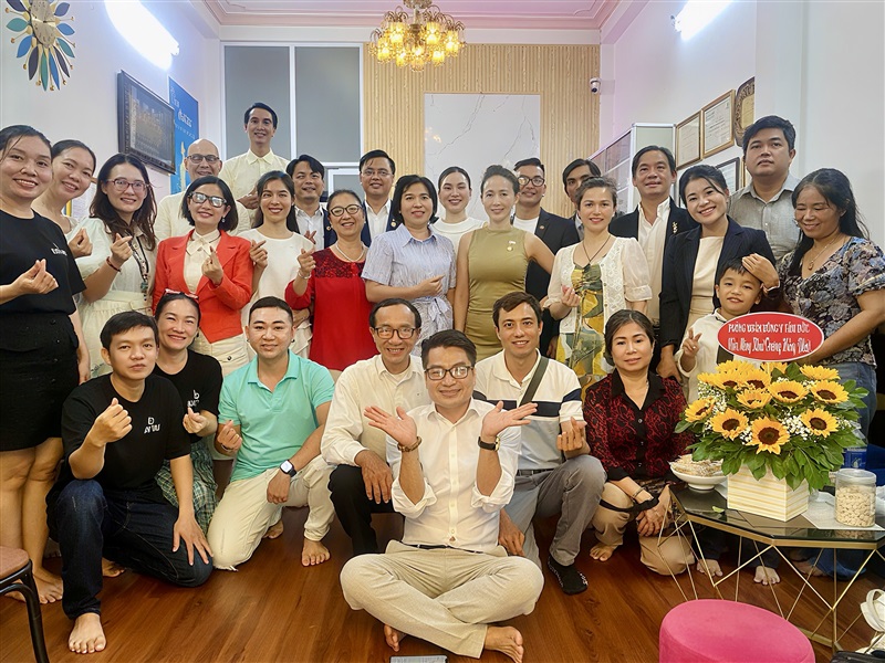 HÌNH ẢNH NGÀY KHAI TRƯƠNG YOGA PHONG THÁI BODY TALK